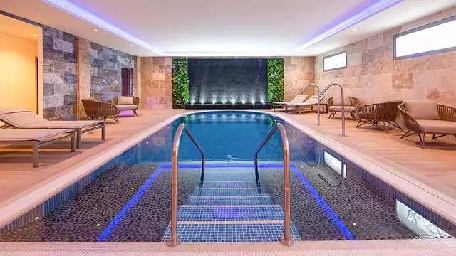 Soggiorno di charme e relax con cena, spa e balneoterapia in suite, a 40 min da Valence
