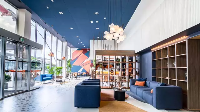 Luxe uitje met champagne in de zakenwijk van Lille