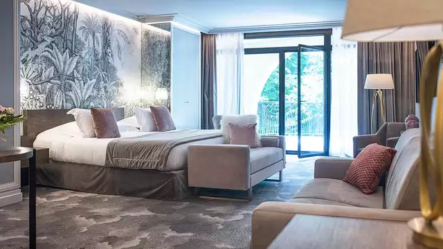 Casino Royal con cena en un hotel 5* cerca de Lyon
