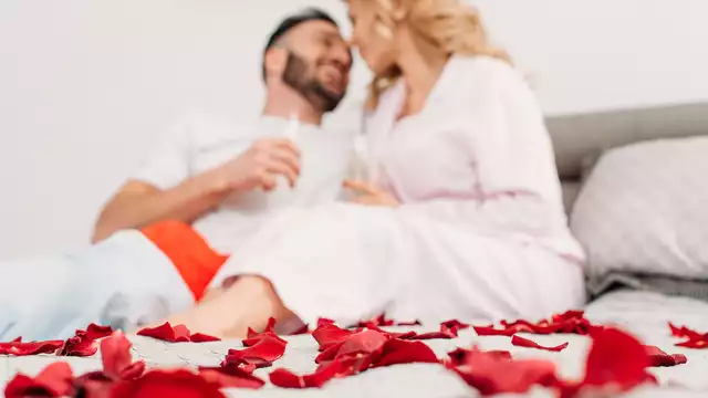 Escapada romántica a Portet-sur-Garonne, con champán y pétalos de rosa en la habitación