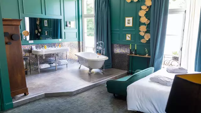 Verblijf in de mooiste suite van het landgoed met een panoramisch uitzicht