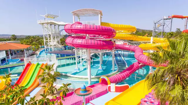 Escapade en famille avec demi-pension et billets pour le parc Aquashow