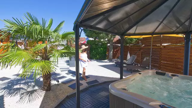 Oasis de confort cerca de Montluçon con cena, spa y masaje para dos.