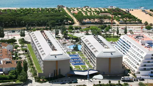 Pension complète face à la mer Méditerranée