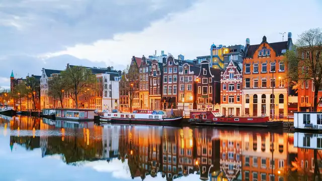 Overnachten in Amsterdam? Beleef de stad als een local