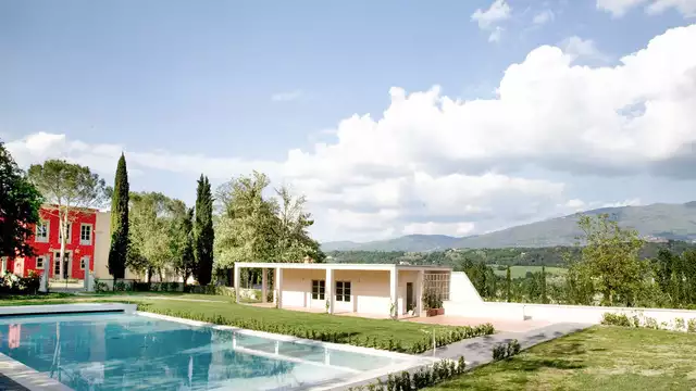 Weekend fuori Firenze in villa con piscina e cena