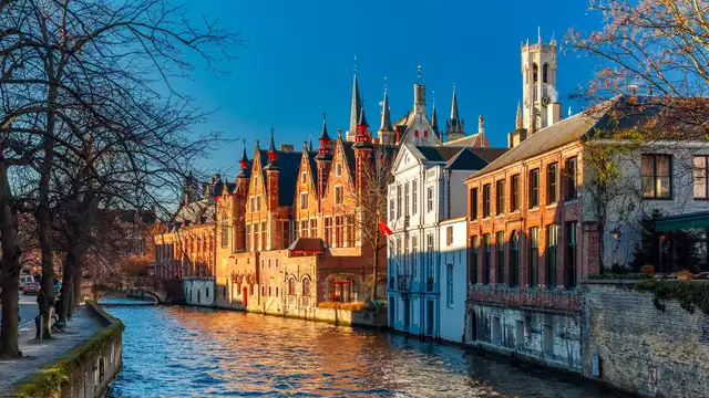 2 notti con centro benessere privato nell'affascinante Bruges