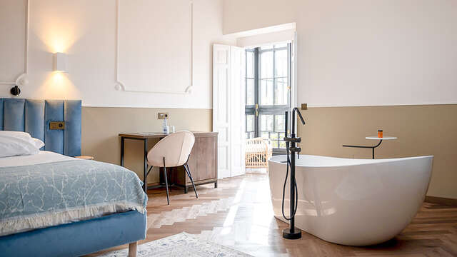 Fuga romantica in un hotel boutique: rilassati in una suite deluxe