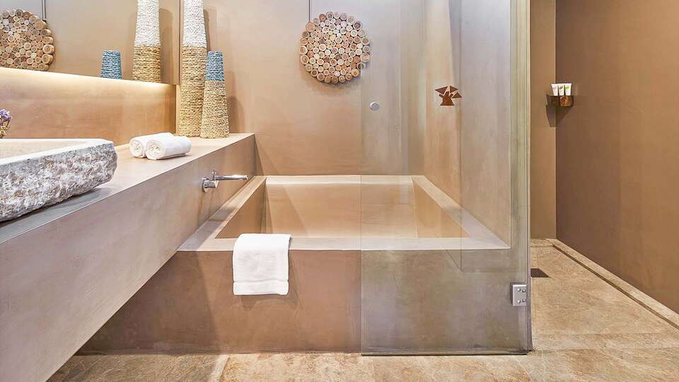 Week-end de luxe en suite vue jardin avec spa pres de Barcelone