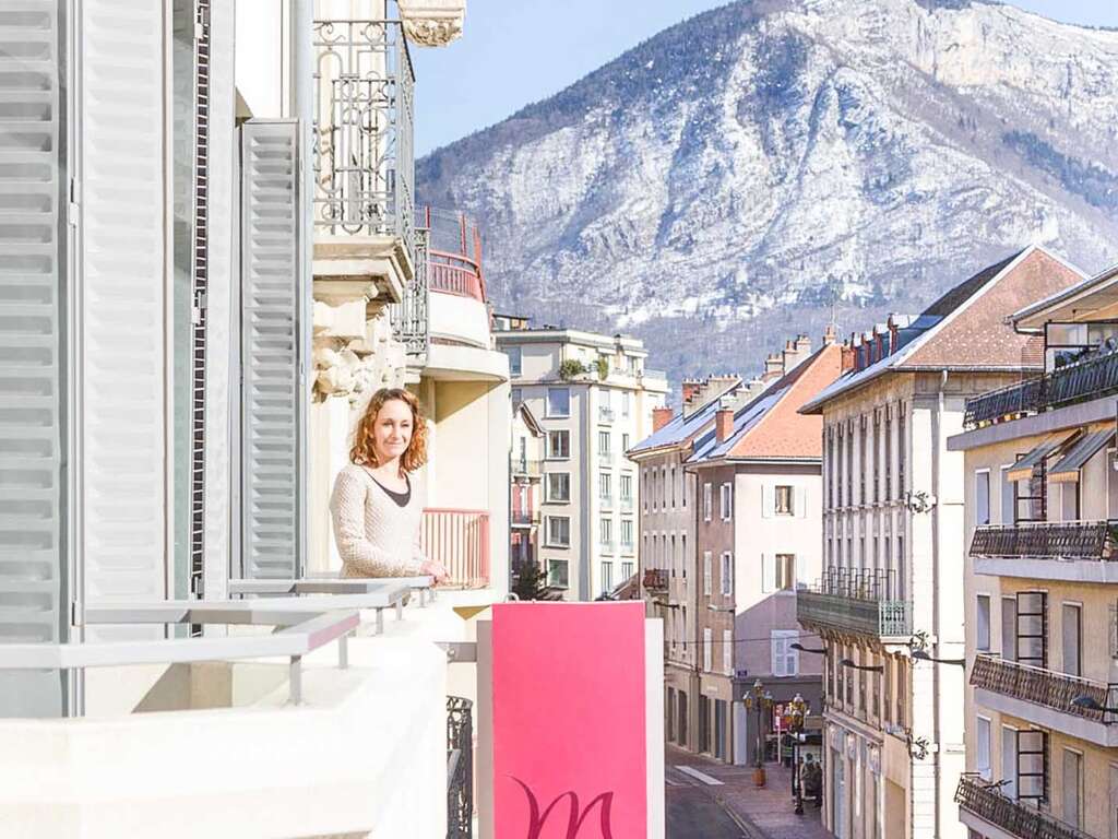 Parenthèse romantique 4* à Annecy, avec champagne et départ tardif - 4*