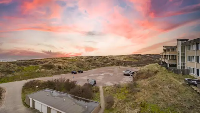 Op vakantie aan de kust met heel de familie, in een familiekamer met balkon