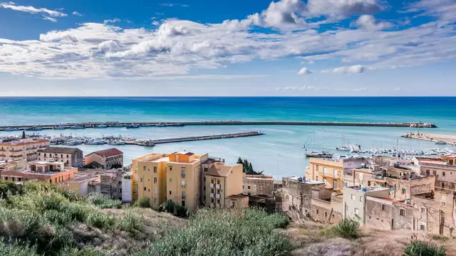 Vacances dans le sud de la Sicile dans une chambre avec vue sur la mer et formule tout compris