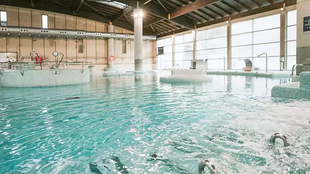 Geniet met het hele gezin van de Archena Spa met ontbijt en toegang tot de zwembaden