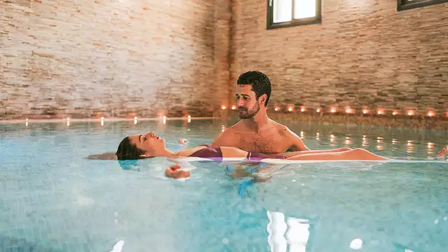 Minivacaciones en superior con Spa, circuitos Termarchena y Balnea incluidos (desde 3 noches)