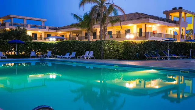Weekend di Relax in Appartamento per 2 con Mezza Pensione e Spiaggia Privata