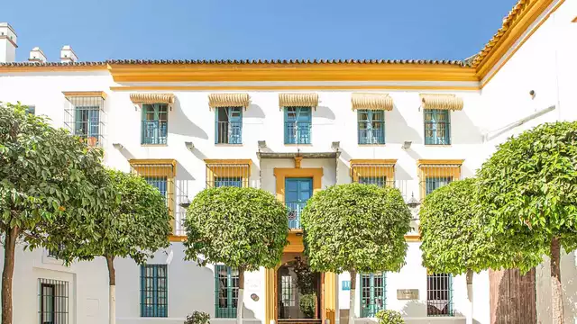 Especial Bienestar: Escapada con masaje relajante y botella de cava en Sevilla