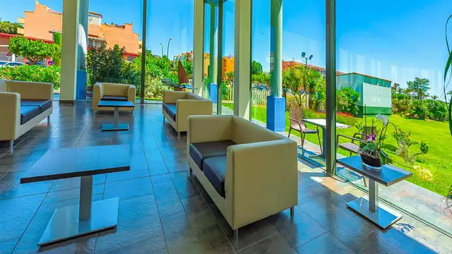 Vacances en pension complète dans un appartement à Empuriabrava