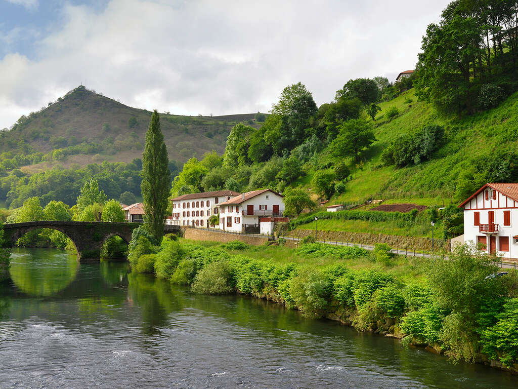 Découvrez Bidarray En Famille Avec Dîner Gastronomique - 5* (ref 906)
