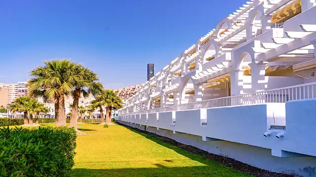 Ontspannend uitje: toegang tot de wellness en uitzicht op zee in Aguadulce, Almería