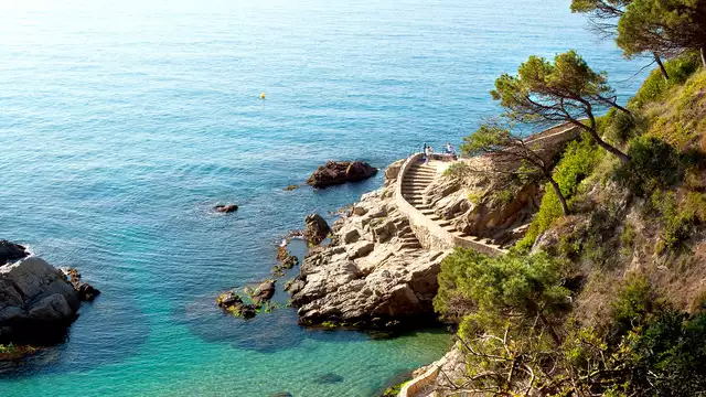 Rilassati sulla Costa Brava con mezza pensione inclusa
