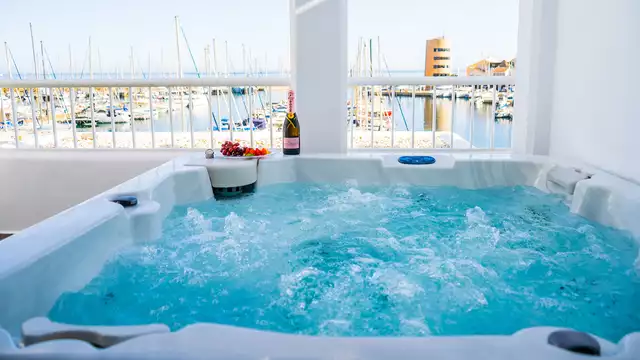Ontspannend uitje: toegang tot de wellness en uitzicht op zee in Aguadulce, Almería