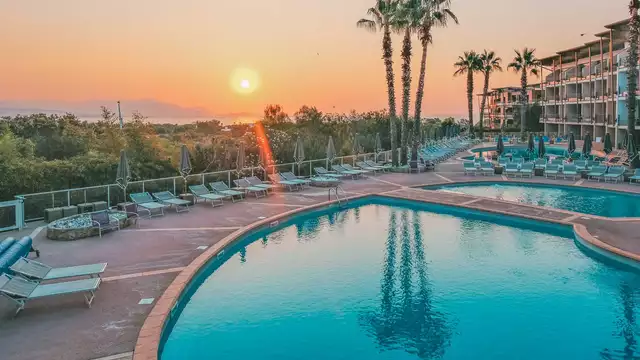 Séjour thalasso Antibes avec chambre vue latérale mer