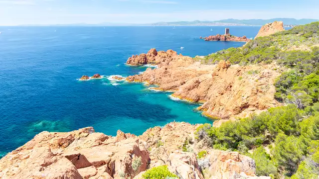 Séjour à Fréjus jusqu'à six personnes dans un appart à 2 chambres