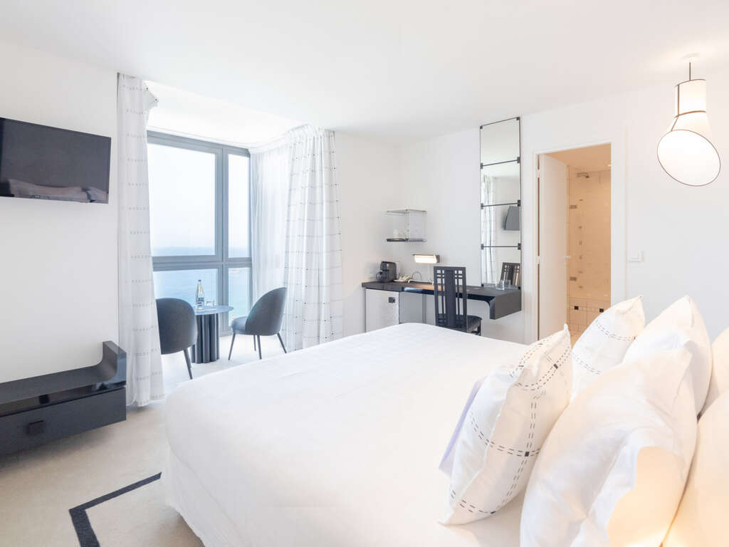 Luxe, spa face à la mer dans un 5* à Perros-Guirec - 5* - 22