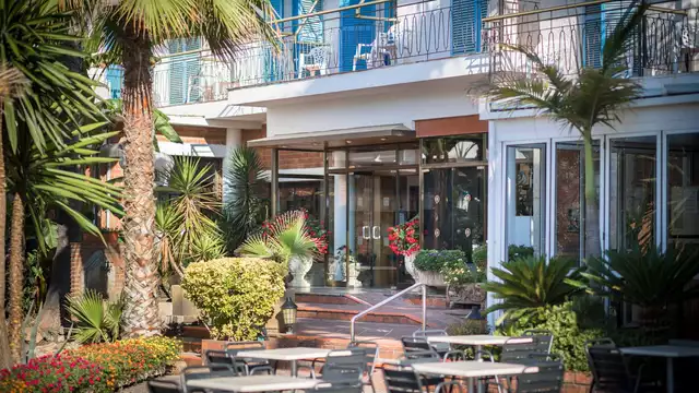 Geniet van halfpension aan de kust in Malgrat de Mar