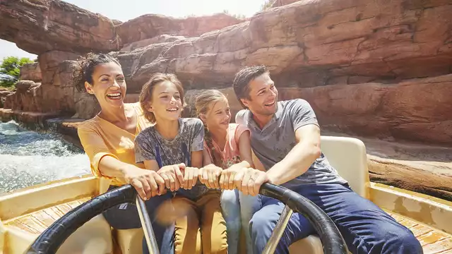 Fuggi con la famiglia con i biglietti per PortAventura in un hotel 4 stelle