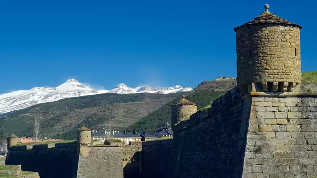 Profitez des Pyrénées aragonaises dans un hôtel de charme à Jaca