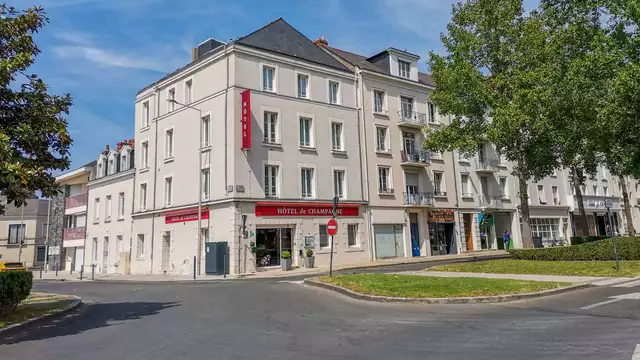 Estancia en habitación triple en Angers
