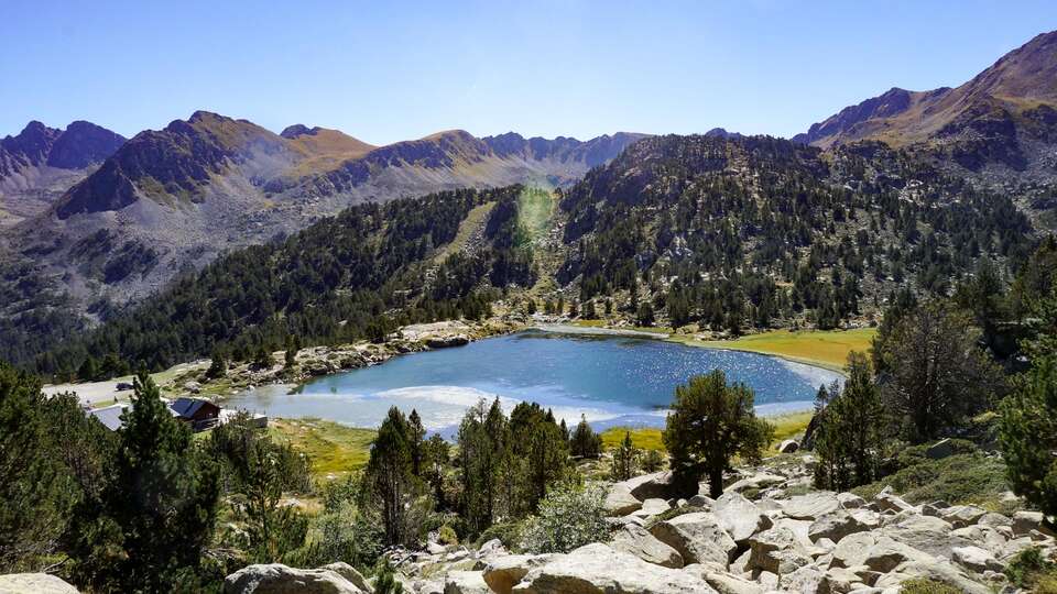 Desconecta en las alturas tu refugio en Canillo te espera