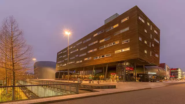 Séjour confortable avec petit-déjeuner copieux au centre d'Almere