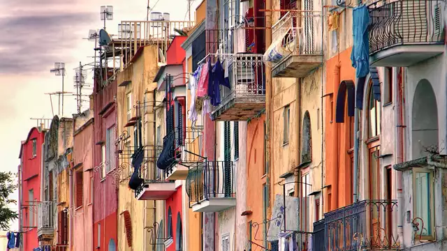 Offerta a Napoli: dormi nel centro città con colazione inclusa