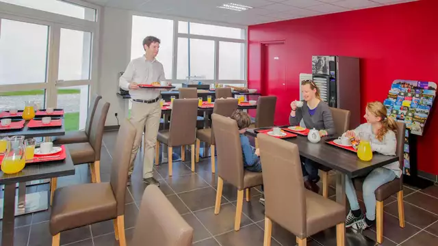 Estancia en estudio con 2 camas individuales en Orléans