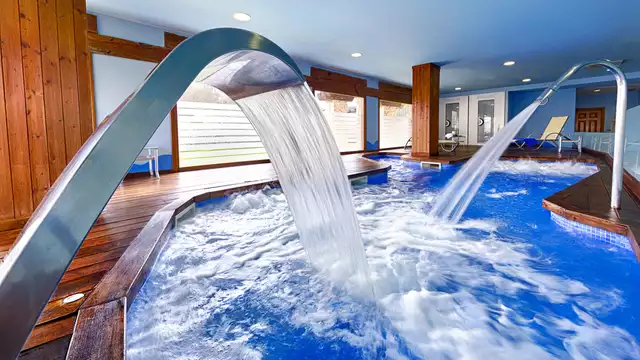 Relájate en el spa y alójate en habitación twin con desayuno