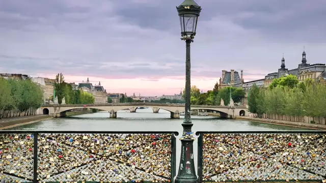Week end in Camera Deluxe a Parigi
