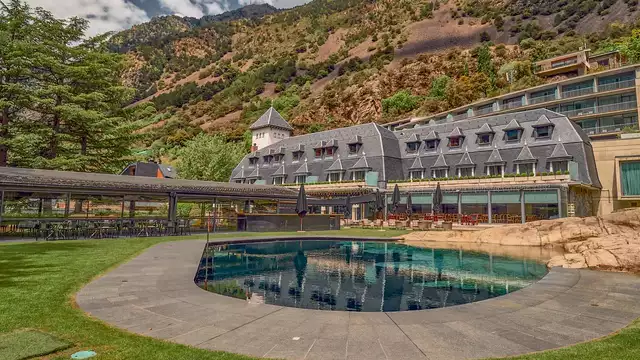 Luxe Andorre : Avec petit-déjeuner et Spa dans un bel hôtel 5*