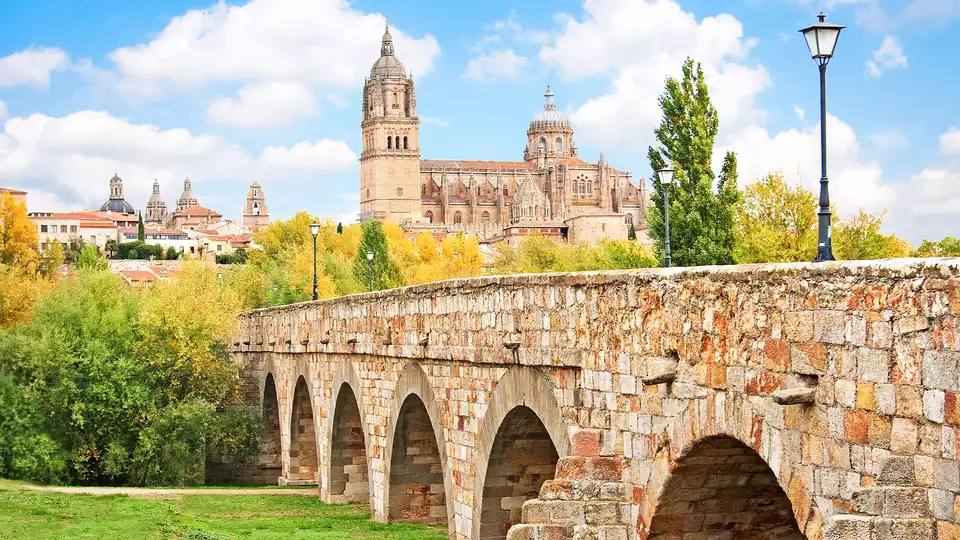 Ontdek de wonderen van Salamanca vanaf nachten