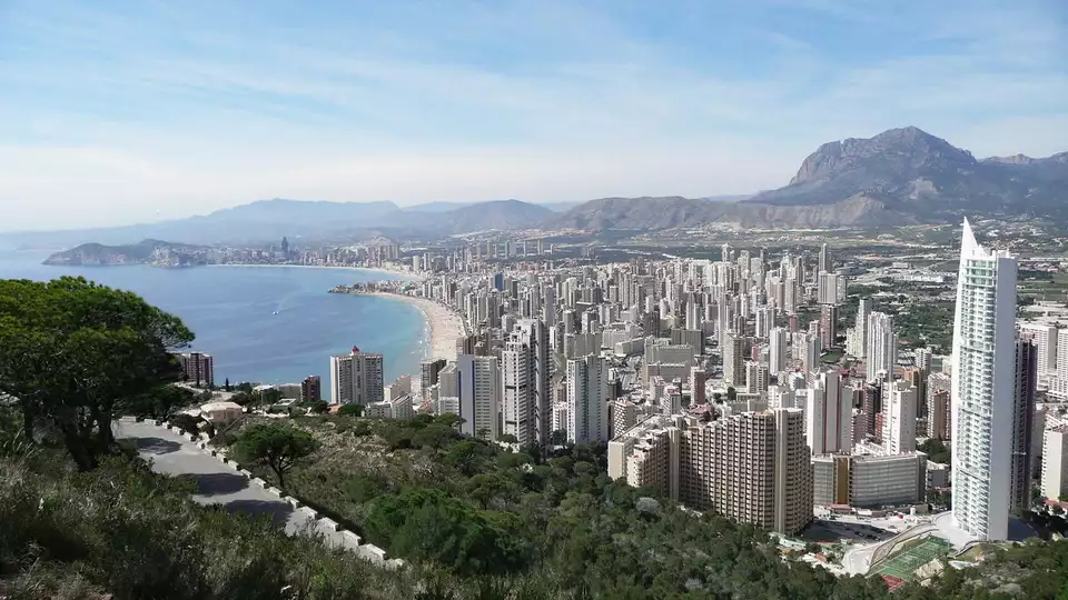 Escapada familiar con ninos en un comodo apartamento y en todo incluido en Benidorm