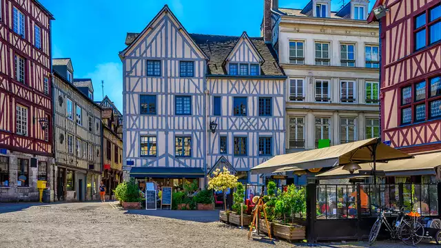 Parti alla scoperta di Rouen, in camera Superior