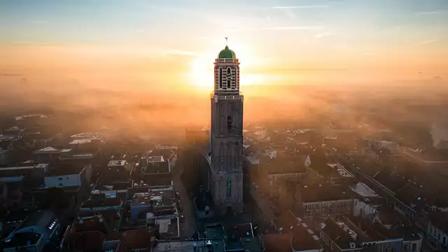 Suite luxueuse et dîner délicieux à Zwolle