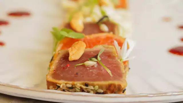 Gourmandise et détente en chambre supérieure dans un hotel 4* à Divonne-Les-Bains