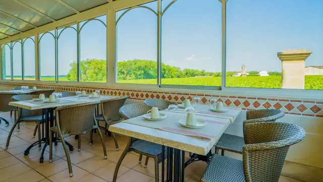Delizie e rosé vicino a Bordeaux