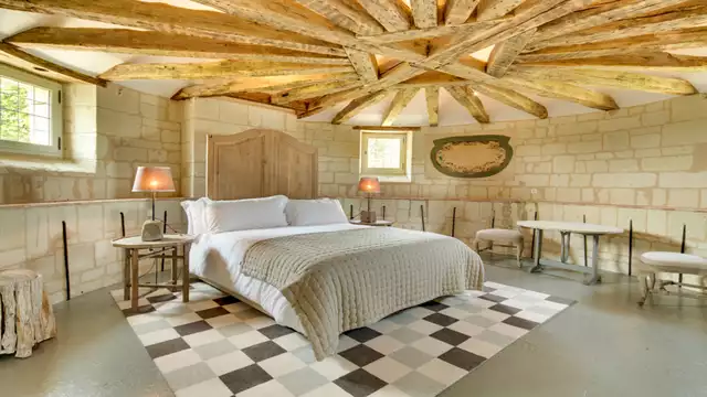 Séjour en suite romantique dans la tour du château de Candes