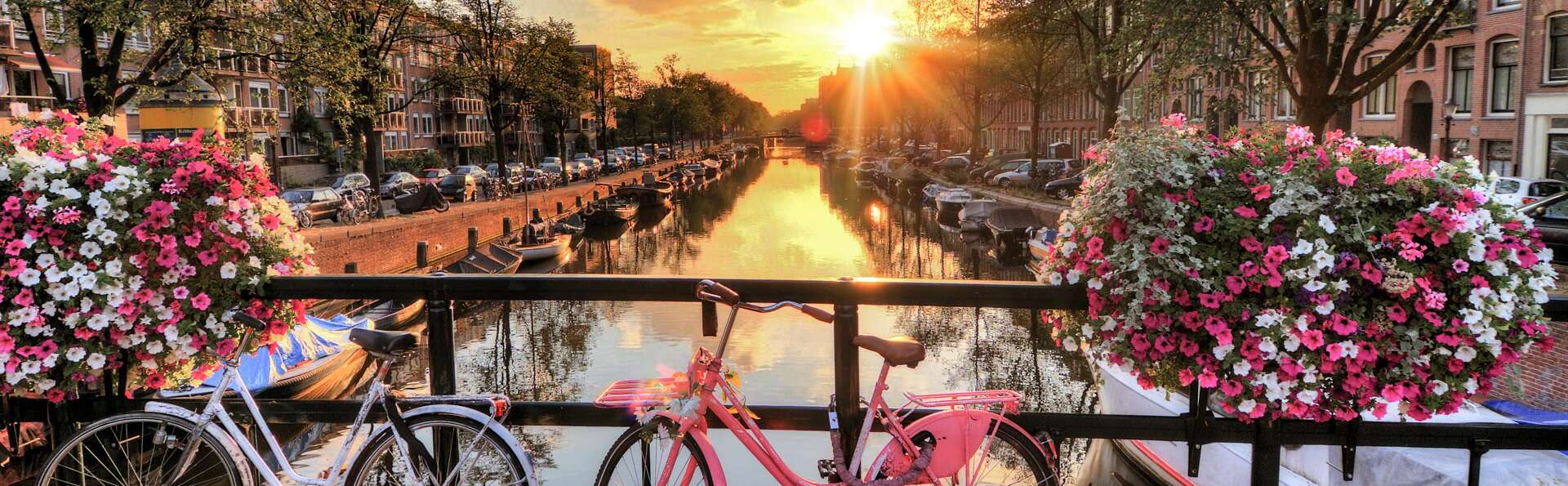 2 nuits à Amsterdam au WestCord City Centre avec petit-déjeuner, location de vélos et déjeuner