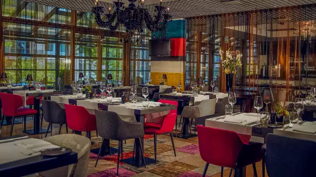 Stijlvolle overnachting in een suite in Amsterdam, inclusief een heerlijk diner