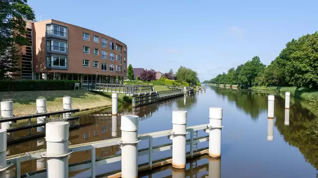 Romantiek met een fles bubbels in de natuur van Flevoland