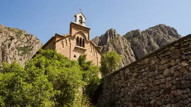 Un respiro en Montserrat: habitación Superior y Media pensión en familia